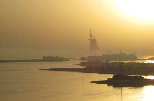 Dubai Wüste und Goldene Atmosphäre